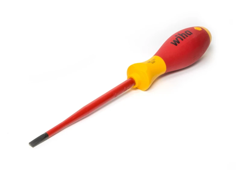 Wiha or Wera: which tool kit for an electrician?