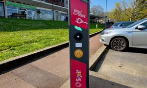 Installation borne de recharge électrique Sénégal