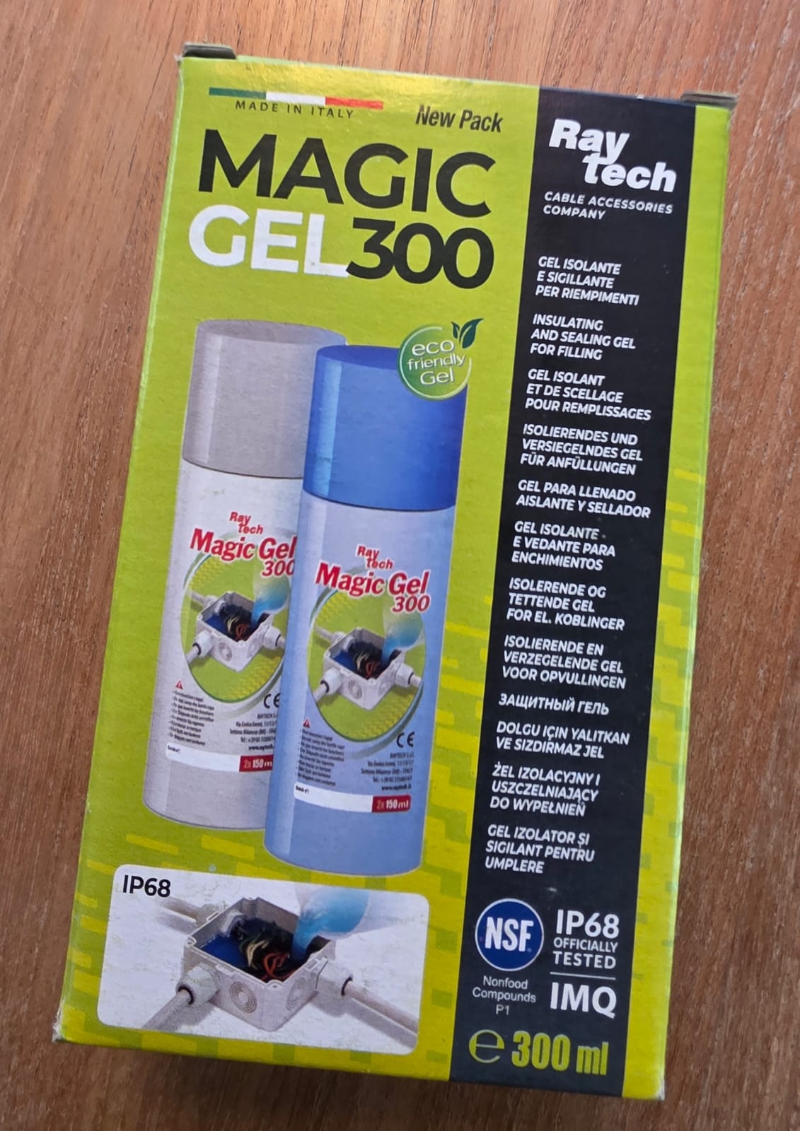Fronte della scatola di Magic Gel 300 Raytech con la raffigurazione dei due flaconi e la marcatura IP68