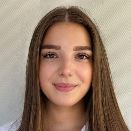 Portrait Emma Da Silva, ostéopathe au Blanc-Mesnil