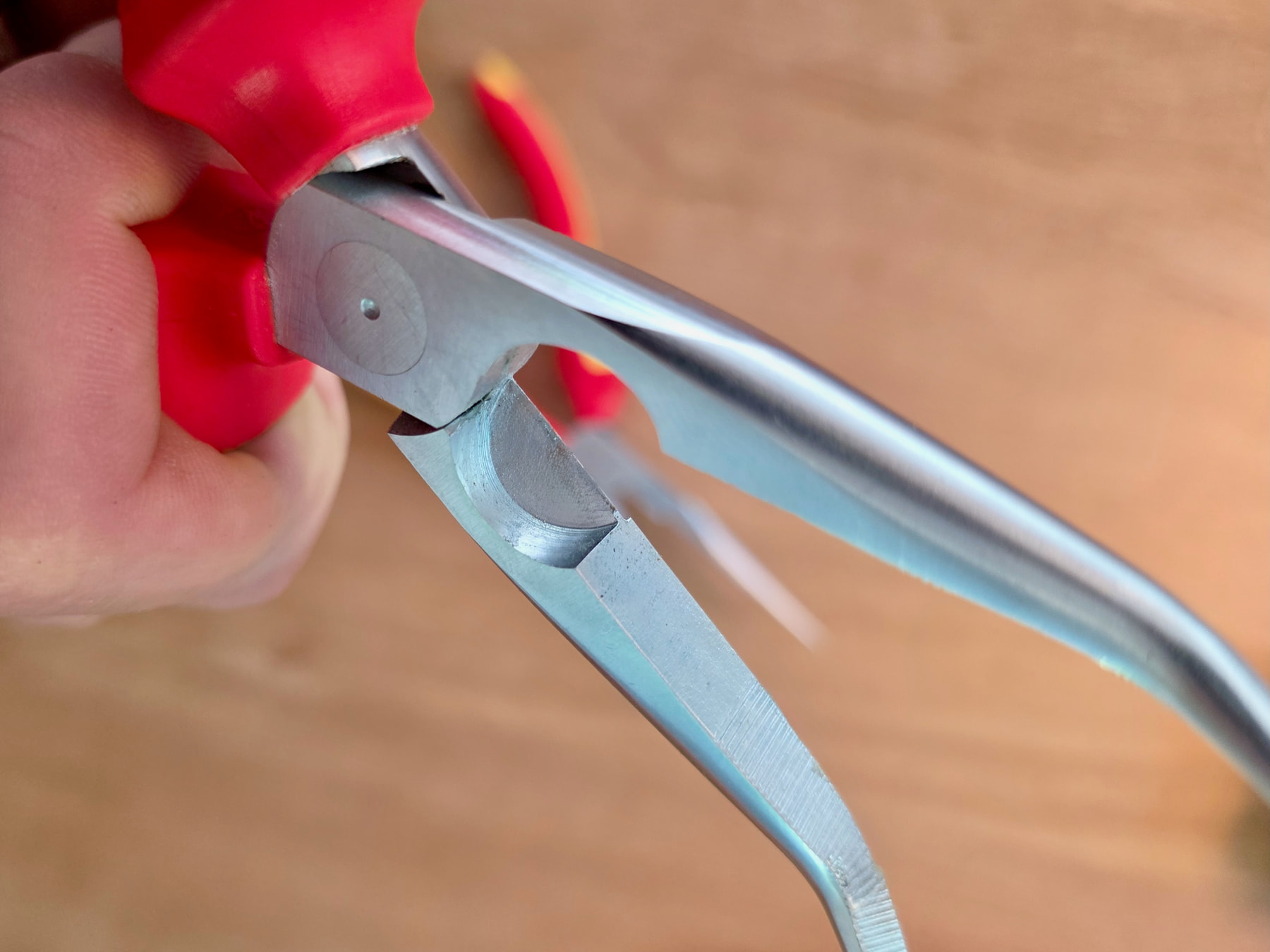 Mâchoire et partie coupante d’une pince à bec Knipex 26 26 200