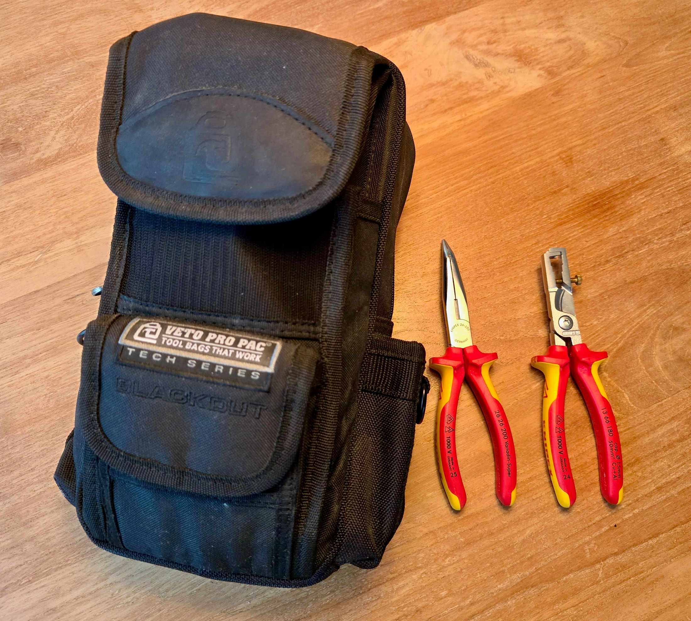 Sacoche d’intervention Veto Pro Pac et pinces VDE Knipex isolées 1000 V